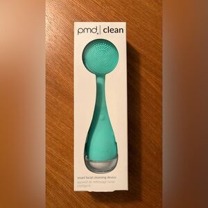 PMD Brush Ultrasonic Clean Facial Cleansing and Firming Massage Device New Teal